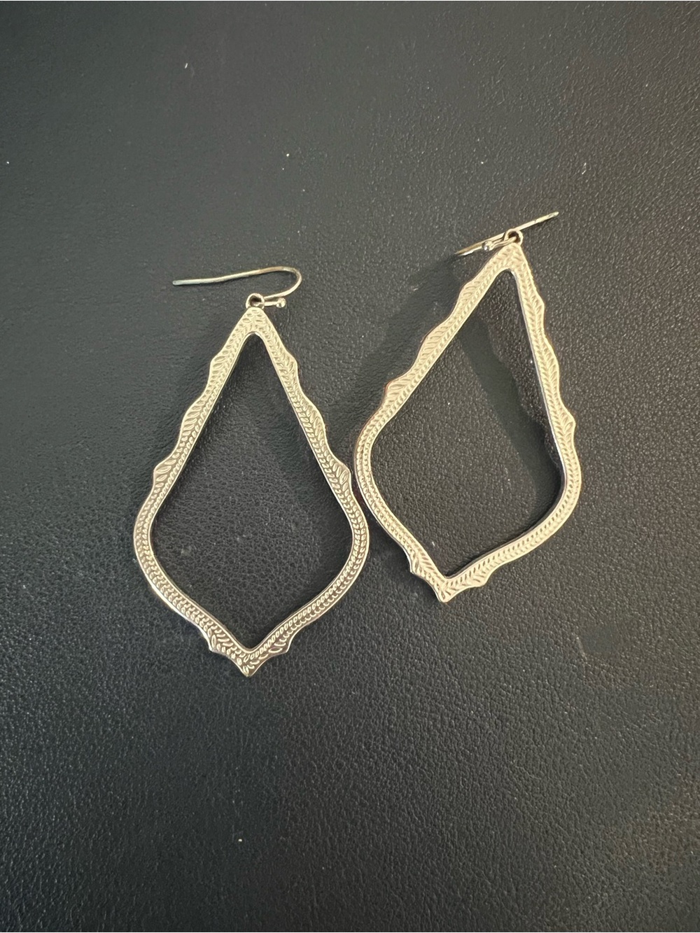 Kendra Scott Silver-Tone Filigree Teardrop Dangle Earrings
